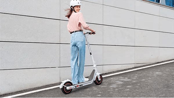 Quelle est la meilleure trottinette électrique pour une ville vallonnée en 2025