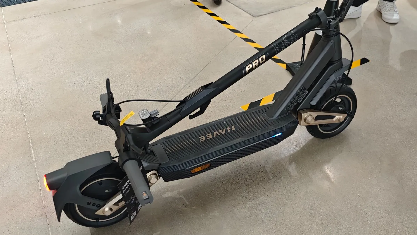 Trottinette électrique pliable pour la ville : Le compagnon idéal des trajets multimodaux en 2025